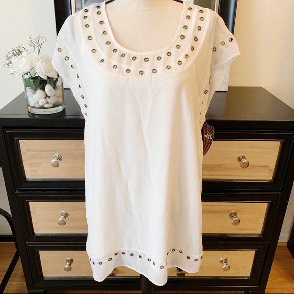 Authentic Icon Dresses & Skirts - NWT Authentic Icon | White Dress